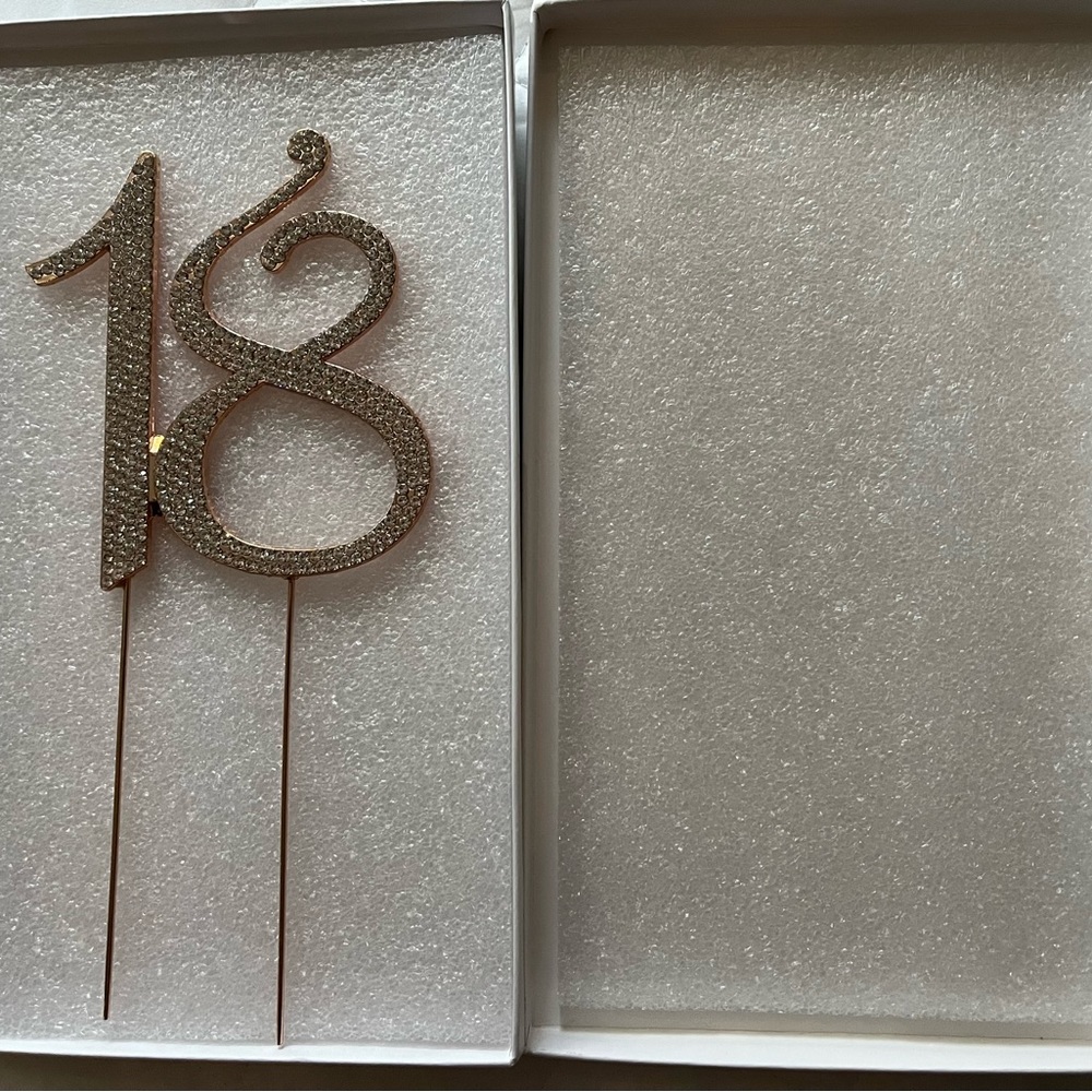 New gold 18 Birthday cake topper with box